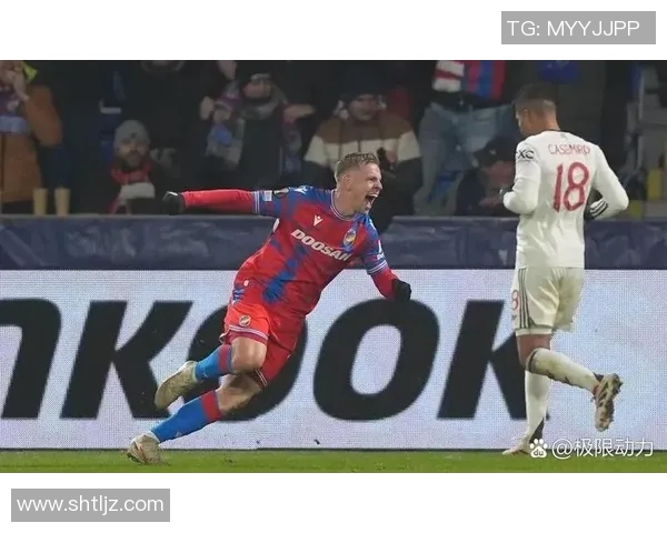 罗马队迎战皮尔森队期待精彩对决展现足球魅力与团队精神